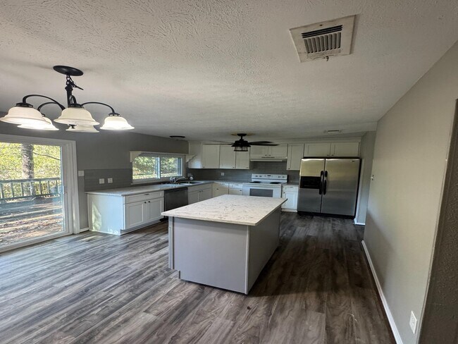 Foto del edificio - 2014 Oak Shores Dr