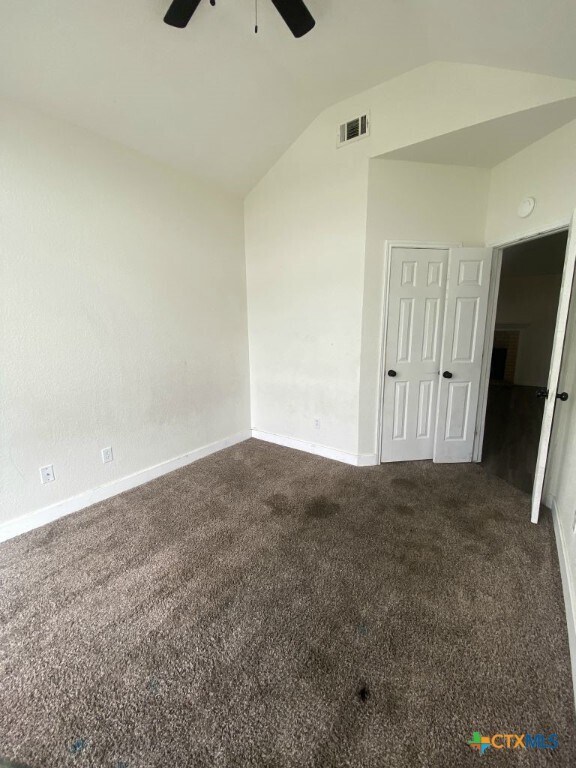 Foto del edificio - 4906 Topsey Dr
