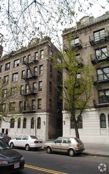 15 W 110th ¡St - 15 W 110th St