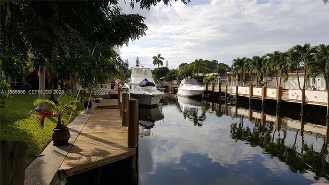 Building Photo - 2349 SE 12th St