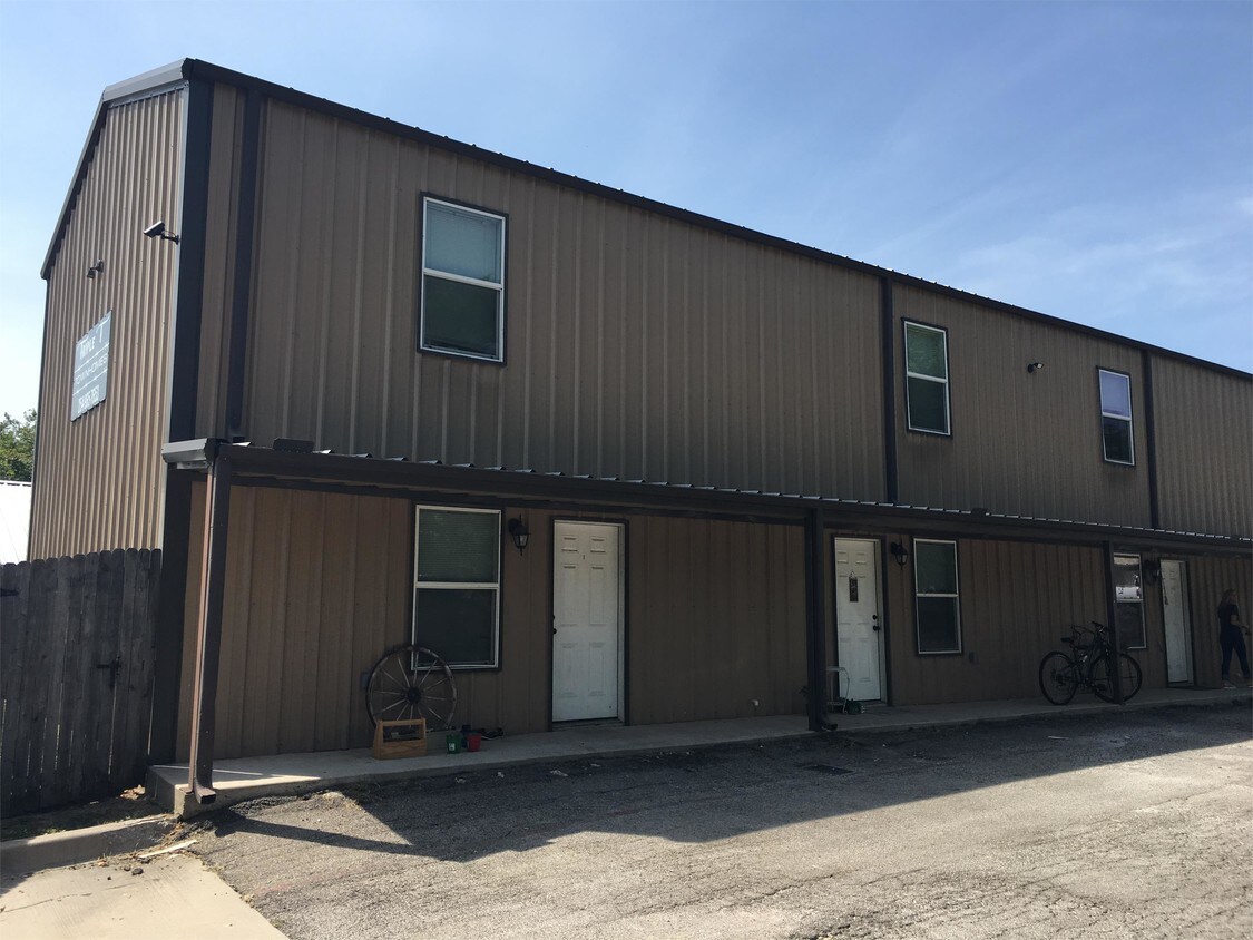 Building Photo - 155 N Graham St