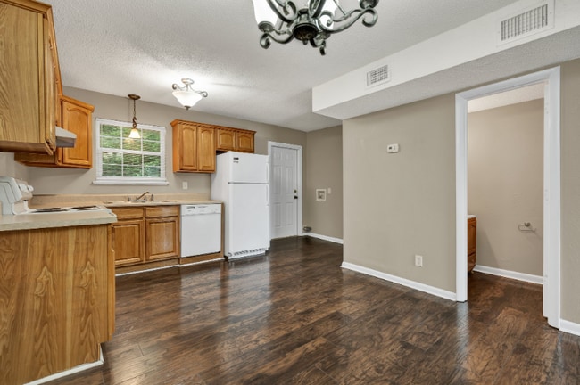 Foto del edificio - 1312 Ely Rd