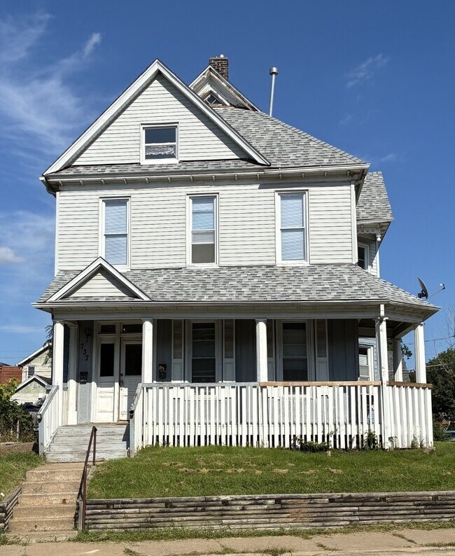 Foto del edificio - 737 17th St