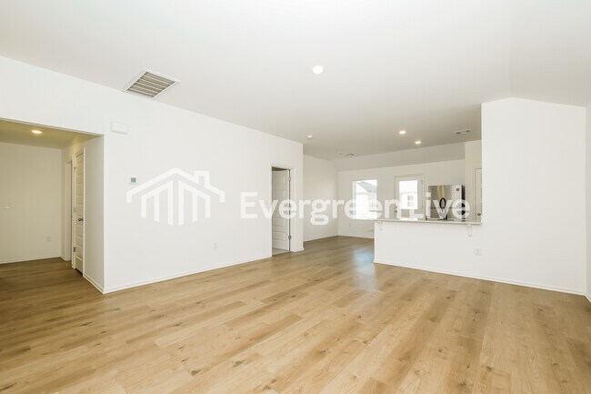 Building Photo - 4005 Olivia St