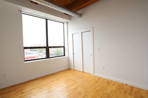 Building Photo - 76 Lafayette St