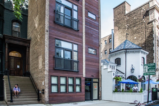 Building Photo - 1154 N Dearborn St