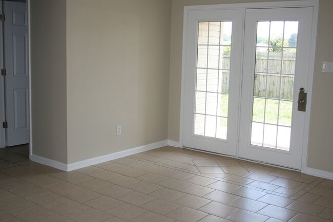 Building Photo - 3 Bedroom 2 Bath Home in Valley View