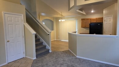 Building Photo - 4004 E Park Ridge Dr