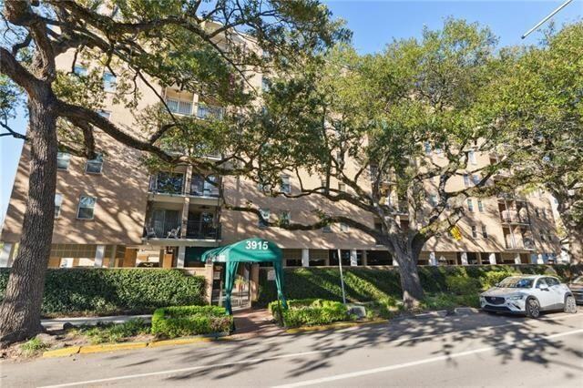 Foto del edificio - 3915 St Charles Ave