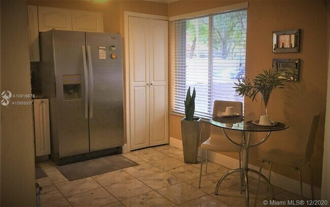 Foto del edificio - 10983 SW 75th St