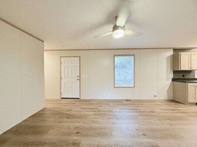 Foto del edificio - 29752 Jamestown Dr