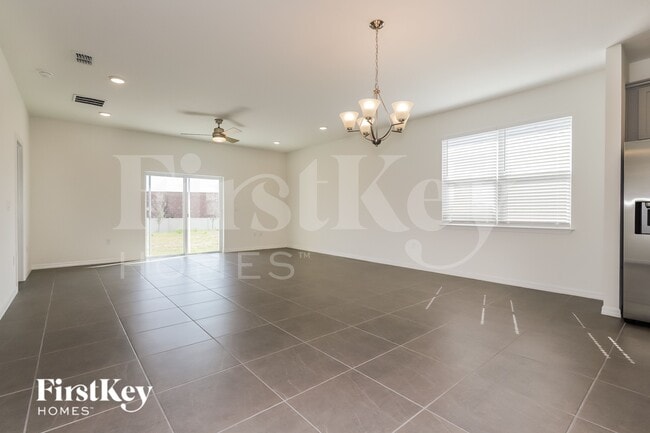 Foto del edificio - 113 Windsor Reserve Dr