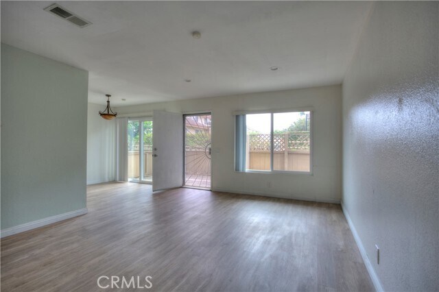 Foto del edificio - 1304 S Diamond Bar Blvd