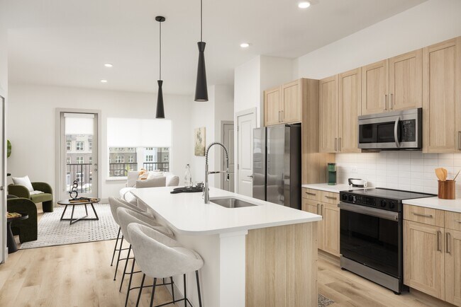 Building Photo - Alexan 505