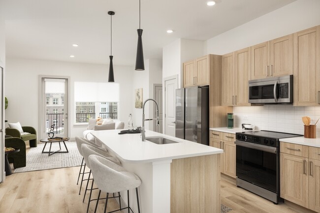 Building Photo - Alexan 505