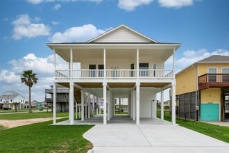 Building Photo - 23107 Miramar Dr