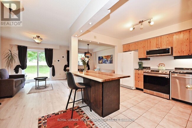 Building Photo - 304 Maciver Blvd