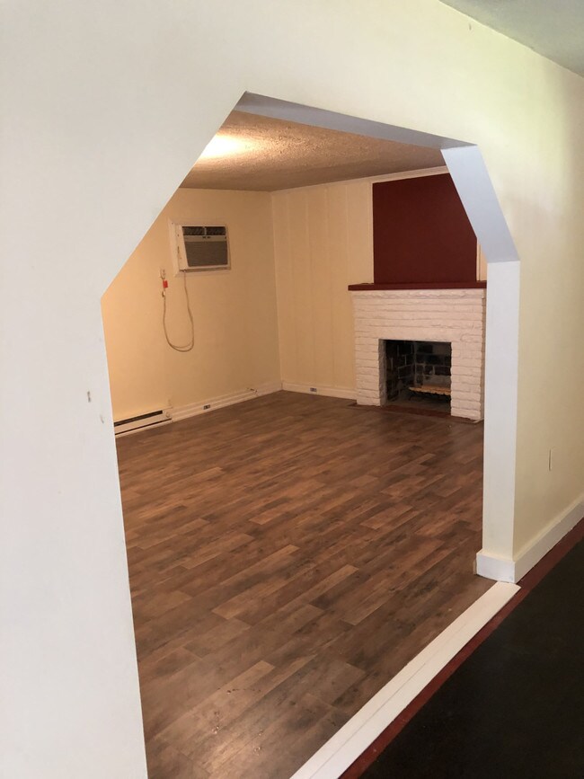 Building Photo - 173 McCollum Ln