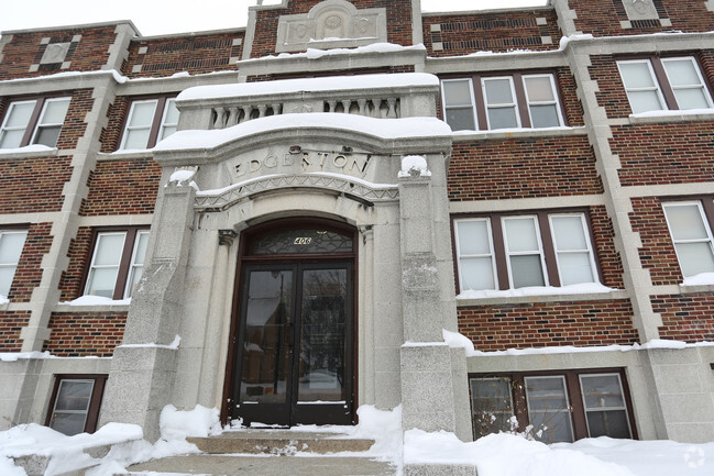 Foto del edificio - 406 Lake Ave