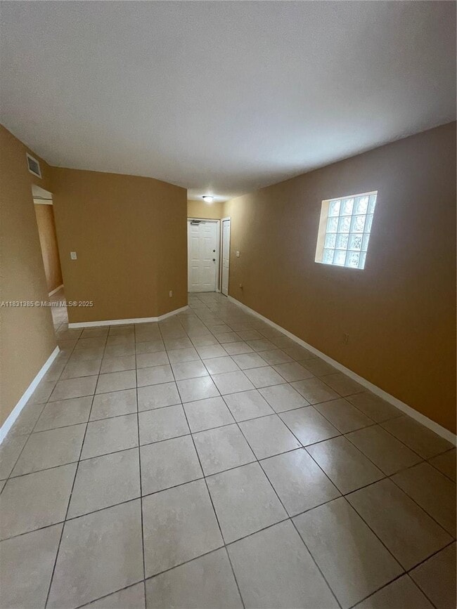 Foto del edificio - 945 NE 33rd Terrace
