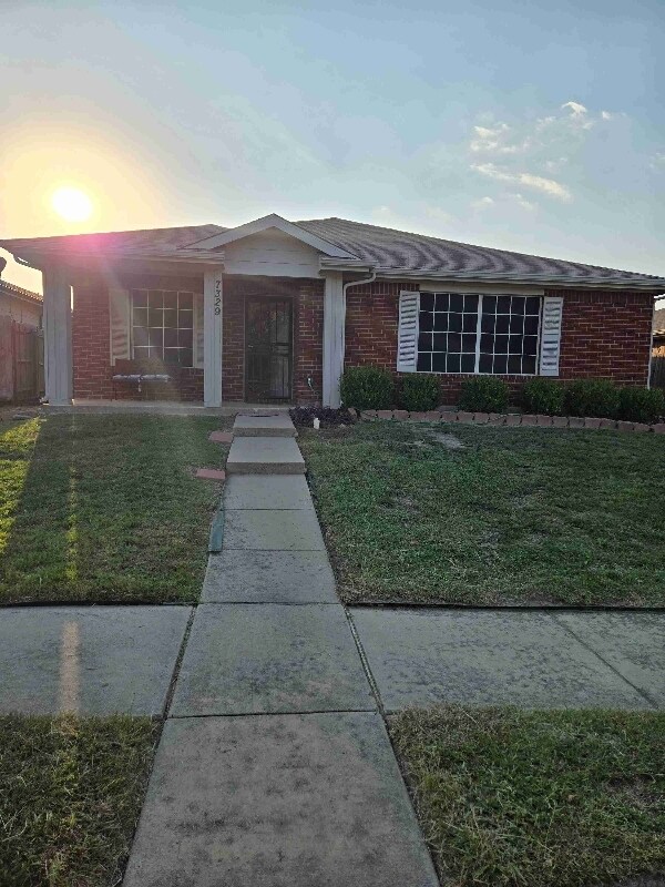 7329 Amber Dr, Dallas, TX 75241 House Rental in Dallas, TX
