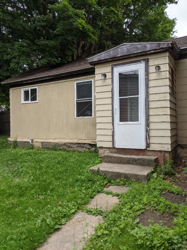 Foto del edificio - Great 4 bdrm Family Home!!! New carpet & paint!!