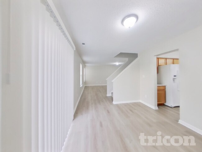 Building Photo - 515 Dry Creek Cir