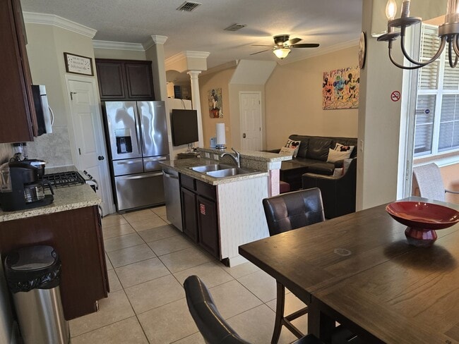 Foto del edificio - 7596 Assembly Ln