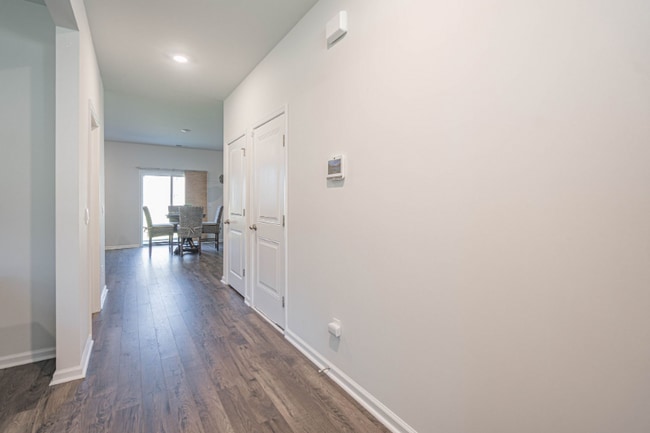 Building Photo - 203 Sage Fld Dr