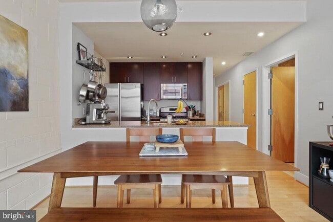 Building Photo - 1529 14th St NW