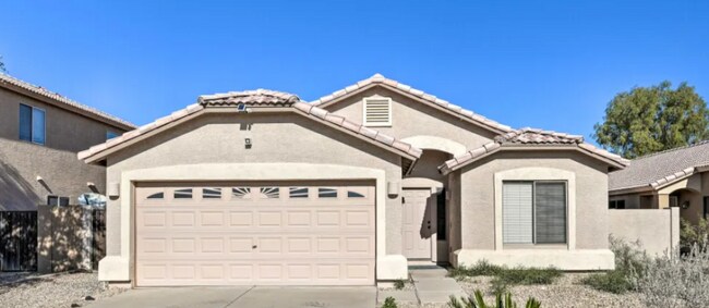 Building Photo - 13520 W Solano Dr