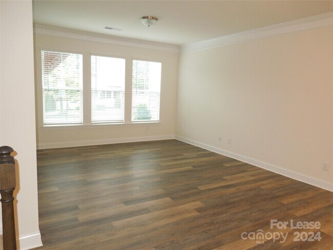 Foto del edificio - 180 Waterlynn Ridge Rd