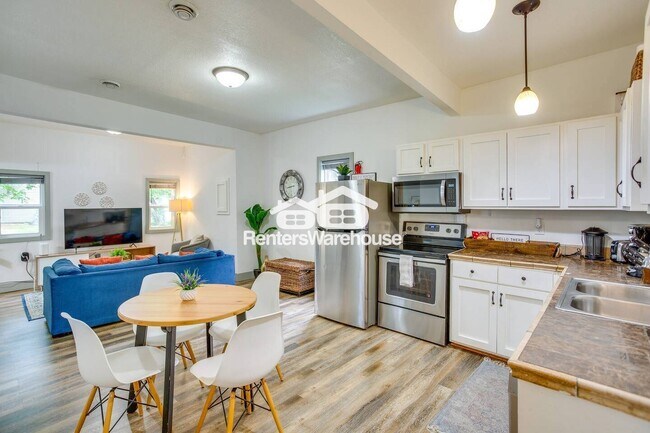 Foto del edificio - 1811 Quincy St NE