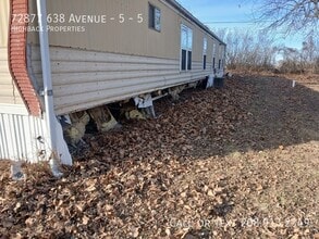 Building Photo - 72877-72638 638 Ave