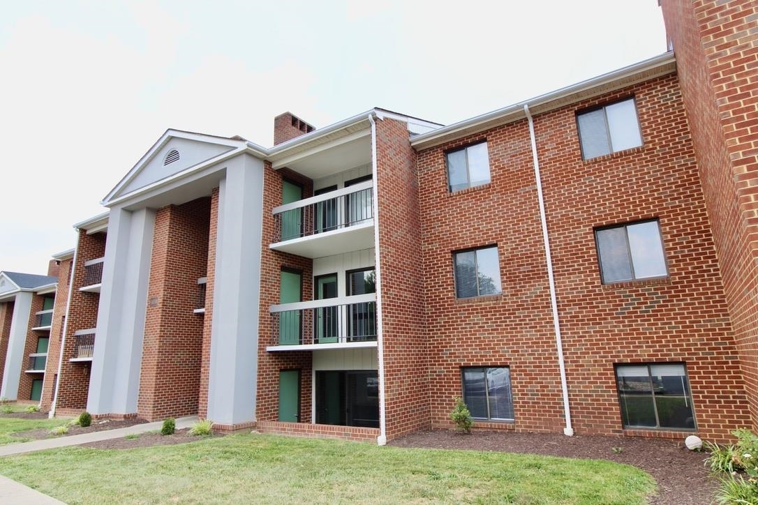 Primary Photo - 1034 Blue Ridge Dr