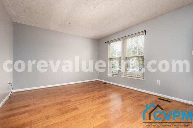 Building Photo - 963 Chestnut Manor Ct