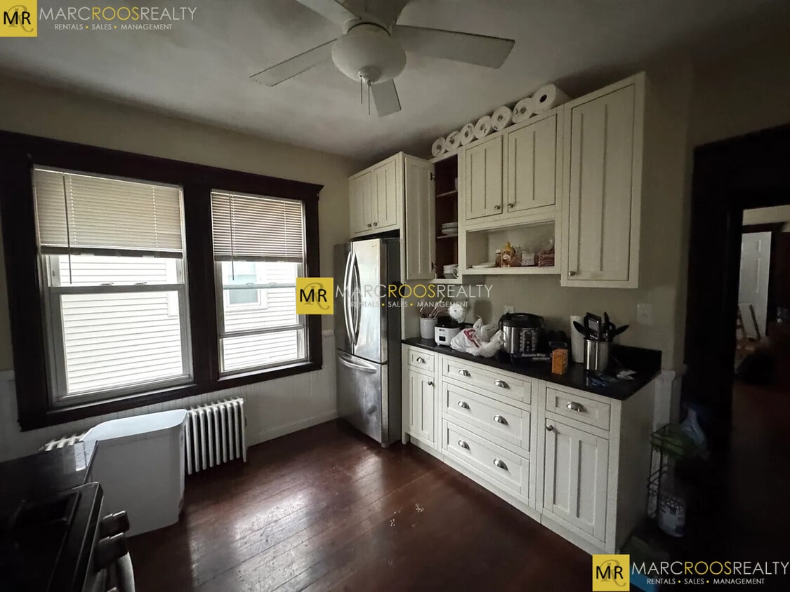 Building Photo - 240 Boston Ave