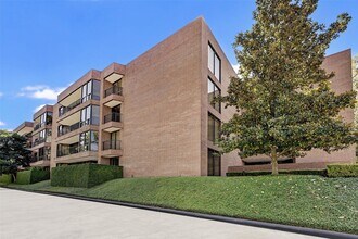 Building Photo - 9333 Memorial Dr
