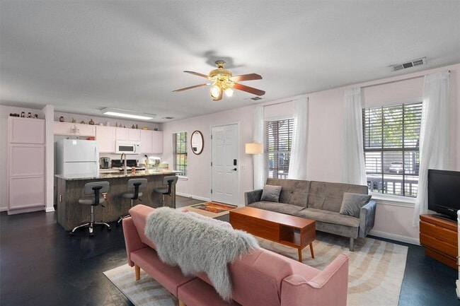 Foto del edificio - 1407 Sanchez St