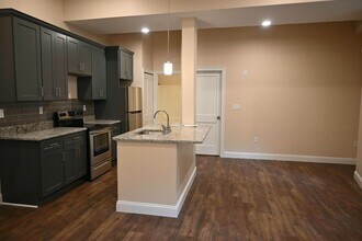 Building Photo - 149 Washington St