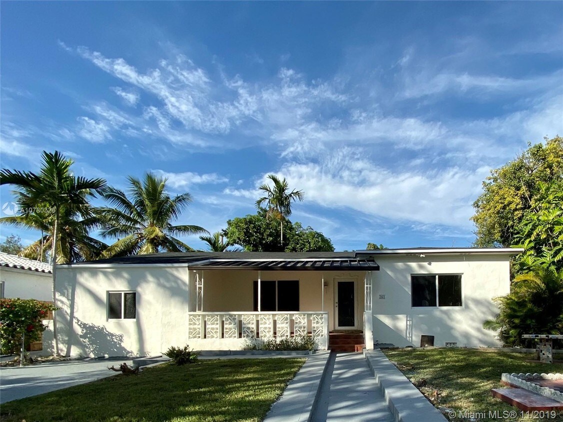 Foto principal - 261 NE 44th St