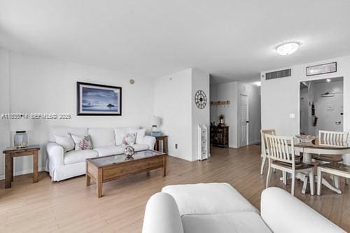 Foto del edificio - 9195 Collins Ave