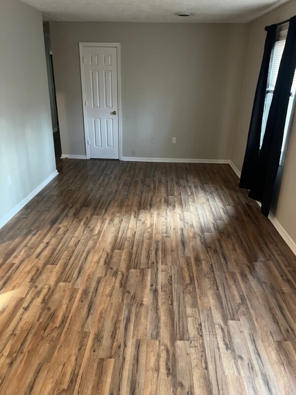 Foto del edificio - 107 Molloy Ct