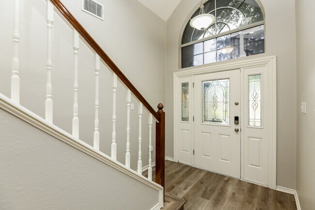 Foto del edificio - 4605 Birchbend Ln