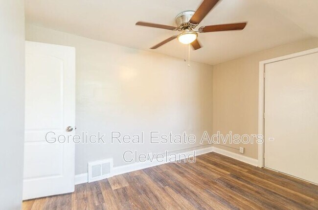 Foto del edificio - 1340 Sheffield Rd