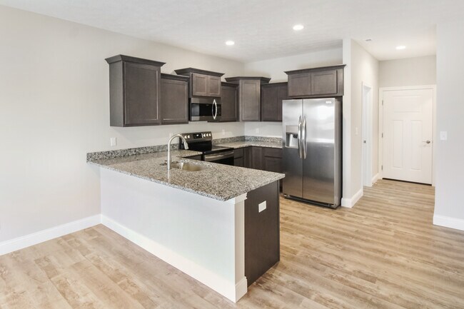 Building Photo - 3671 Tesla Dr
