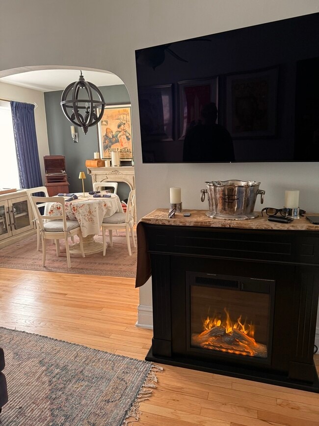 Foto del edificio - 3742 W Berteau Ave