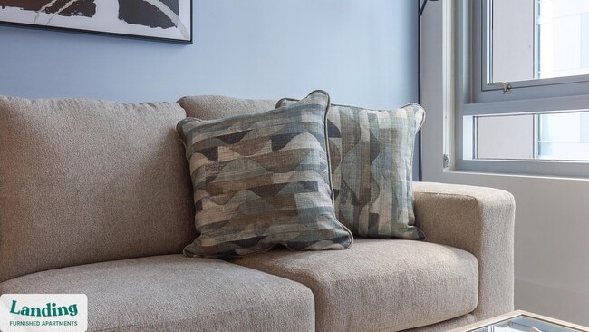 Building Photo - 3005 Peachtree Rd NW