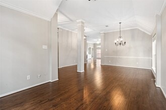 Building Photo - 8415 Trophy Pl Dr