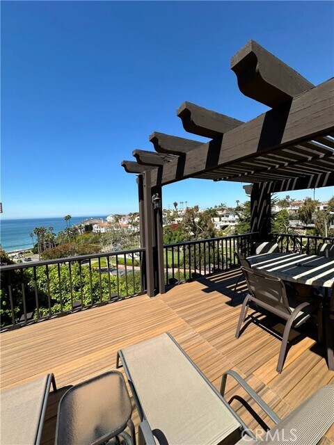 Foto del edificio - 332 Encino Ln